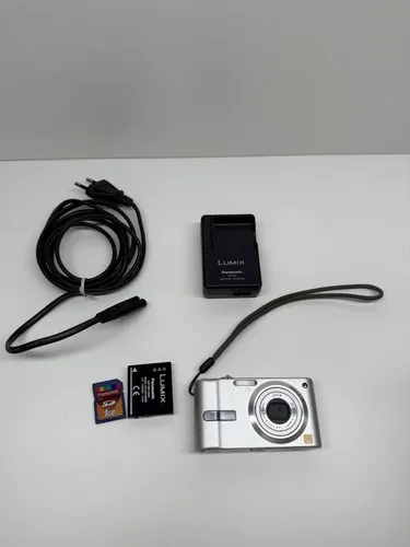 Panasonic LUMIX DMC-FX10 6.0MP Digital Kamera | Getestet | Guter Zustand