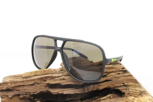 RidgeMonkey Pola-Flare Maverick - Polarisationsbrille für Angler - Sportbrille mit UV400 Schutz und leichtem Polycarbonat-Rahmen, ideal für Angler. Die Bernsteintönung sorgt für hohen Kontrast und klare Sicht bei schlechten Lichtverhältnissen.