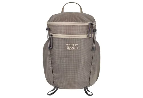 Mystery Ranch In and Out 25 Daypack - Leichter Daypack mit 25 l Fassungsvermögen, ideal für Wandern und Reisen; kompatibel mit Trinksystemen für optimalen Komfort.