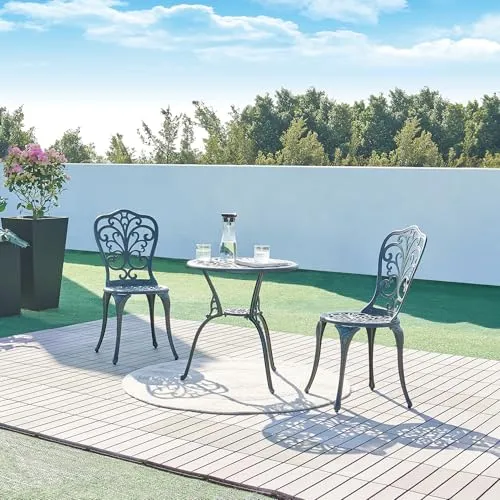 casa.pro Bistro Set Lupsam – 3-teiliges Balkonmöbel Set - Bistrosets für die Terrasse mit verspieltem Vintage-Design, wetterfestem Aluminiumguss und ideal für romantische Momente im Freien.