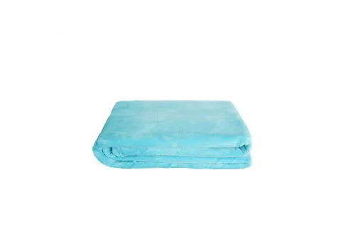 Kuschelige Flanell-Decke 220x240 cm in Petrol - Erleben Sie höchsten Komfort mit dieser weichen Flanell-Decke. Perfekt für gemütliche Abende oder als zusätzliche Schicht auf dem Bett. Pflegeleicht und maschinenwaschbar für einfachen Einsatz.
