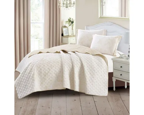alesvelt Tagesdecke Set Tulin 3-teilig für 2 Personen, beige - Stilvolles Tagesdecke-Set in beige, ideal für gemütliche Abende. Hochwertiges Material aus 100% Polyester für langlebige Nutzung und einfache Pflege.