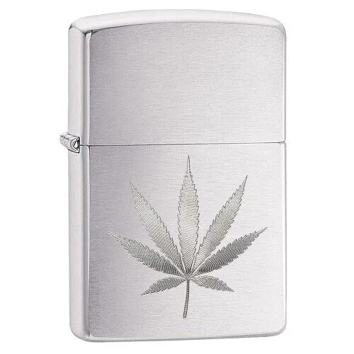 Zippo Benzin-Feuerzeug Cannabis Leaf Engraved in silber von Zippo GmbH