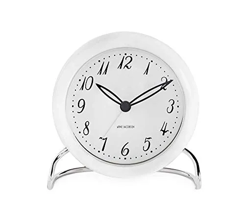 Arne Jacobsen LK Tischuhr Ø11 cm weiss - Wecker mit elegantem Design, bruchsicherem Glas und klarem Ziffernblatt für einfaches Ablesen. Ideal für jeden Raum, vereint Funktionalität und Stil.