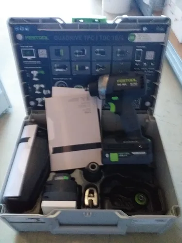 FESTOOL Akku-Schlagbohrschrauber TPC 18/4 QUADRIVE - 577621 - Akkuschrauber mit kraftvollem 18V Motor, ideal für präzise Bohr- und Schraubanwendungen in Holz und Metall.