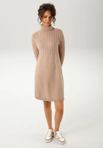 Kleider Braun von Aniston