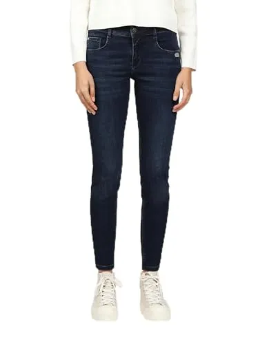 GANG Jerseyhose 94AMELIE relaxed fit - Modische 5-Pocket Jerseyhose mit verkürzter Beinlänge und bequemer Passform an Hüfte und Oberschenkel. Ideal für lässige und figurbetonte Styles, bietet sie vielseitigen Tragekomfort.