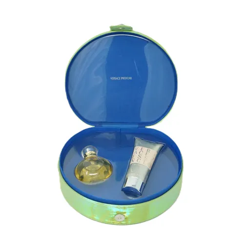 Versace Essence Coffret: Eau de Toilette 50ml + Body Lotion 100ml - Parfüm-Geschenkset für Damen mit blumig-fruchtigem Duft und pflegender Body Lotion – ideal für eine verführerische Ausstrahlung und intensive Feuchtigkeit.