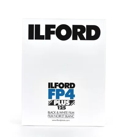 ILFORD FP 4 Plus 4x5 Inch - 25 Blatt - Fotofilme, hochauflösende Schwarz-Weiß-Fotografie mit feiner Körnung und großem Dynamikumfang für professionelle Ergebnisse.