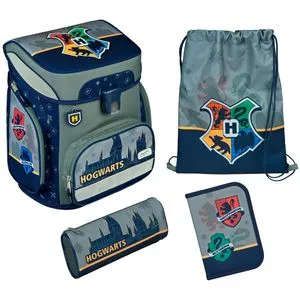 Scooli Schulranzen EasyFit Harry Potter Hogwarts, 5-tlg Set - Schulranzen Set mit ergonomischem Design und wasserabweisendem Material, inklusive hochwertigem Schüleretui und abnehmbarem Schlüsselanhänger für Fans von Harry Potter.