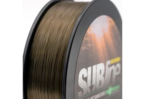 Korda SUBline Ultra Tough Karpfenschnur 1000m - 0,30mm, braun - Hochwertige Karpfenschnur von Korda mit 1000m Länge und 0,30mm Durchmesser. Optimale Abriebs- und Knotenfestigkeit für herausfordernde Angelbedingungen.