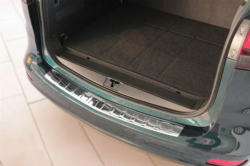 RECAMBO Ladekantenschutz für OPEL ZAFIRA C TOURER 2011-2019 - Abdeckblenden – Hochwertiger V2A Edelstahl schützt Ihren Lack vor Kratzern und verleiht Ihrem Fahrzeug eine exklusive Optik mit perfekter 3D-Passform.