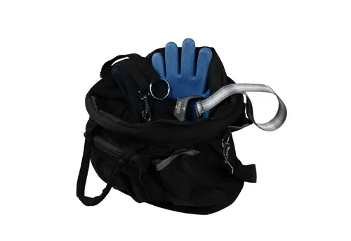 EQuest Putztasche Grooming Bag befüllt - Praktische Putztasche für Pferdepflege, robust und wasserabweisend, ideal für Stall und unterwegs. Mit vielen Fächern für alle Utensilien und einem stylischen Schultergurt für maximalen Komfort.