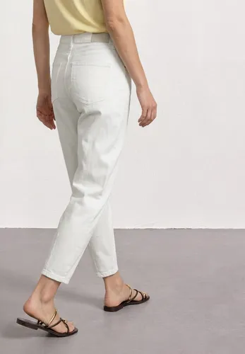 Street One High Waist Barrel Leg Jeans Loose Fit Off White Washed 33 - Modische Loose Fit Barrel Leg Jeans im High Waist Design. Perfekt für lässige Looks mit hohem Tragekomfort. Maße bei EU-Größe 29: Innenbeinlänge 69 cm, unterste Weite 15,5 cm.