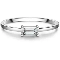 Glanzstücke München Solitärring GM9936 - Eleganter Fingerring aus Sterling Silber - Fingerring aus hochglanzpoliertem 925er Sterlingsilber mit facettiertem Zirkonia-Cubus, ideal für jeden Anlass und perfekt kombinierbar mit verschiedenen Styles.