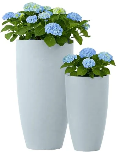 CLP Pflanzkübel groß, 2er Set - Wetterfeste Blumenkübel in Steinoptik - Garten-Zubehör: Wetterbeständige und frostsichere Pflanzkübel aus atmungsaktivem Fiberclay, ideal für drinnen und draußen. Perfekt für große Pflanzen mit vorgestanzten Ablauflöchern.