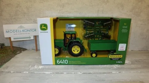 Ertl Britains 15489 John Deere 6410 Set mit Anhänger und Grubber