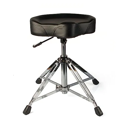 Fame D9006 Drumhocker - Ergonomischer Drumhocker mit hydraulischer Höhenverstellung von 47-66 cm, ideal für lange Sessions. Stabiler Stand durch doppelstrebige Beine und verchromtes Finish.