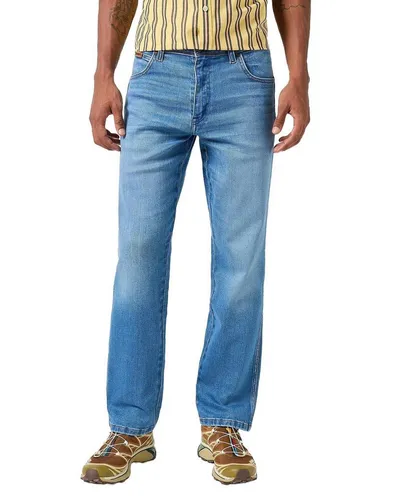 Wrangler Herren Texas Jeans, Wagon Wheel, 31W / 34L - Bequeme Wrangler-Jeans mit regulärer Passform und geradem Bein. Ideal für jeden Anlass und aus hochwertiger Baumwolle gefertigt. Zeitlose Eleganz für den Alltag.