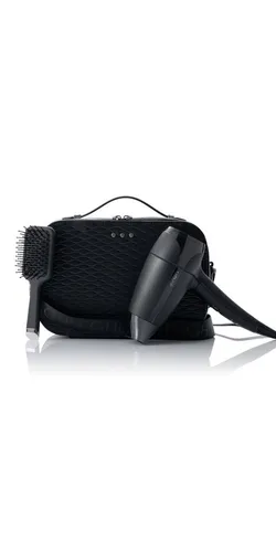 GHD Haartrockner ghd Flight+ Geschenkset Schwarz - Entdecken Sie das ghd Flight+ Reise-Haartrockner Geschenkset in Schwarz. Ultra leicht und kompakt, ideal für unterwegs. Mit klappbarem Griff und leistungsstarkem Luftstrom für perfektes Styling, wo auch immer Sie sind.