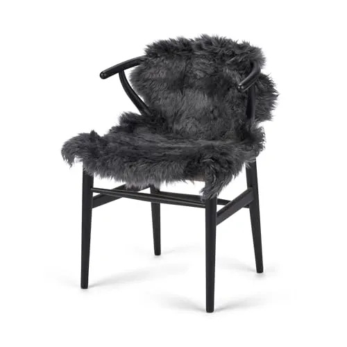 Nordic Sheep Lammfell Langhaarig 90x60 cm | Lammfell Echt für das Sofa, den Stuhl oder rund um den Esstisch | Jedes Lammfell Teppich ist EIN Unikat und von der Natur geschaffen | Farbe: Dunkelgrau