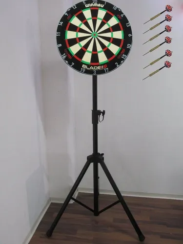 DSX Dartscheibe Winmau Blade 6 mit Stativ und Dartpfeilen