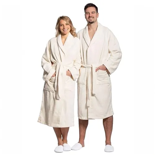 ZOLLNER Flauschiger Bademantel Unisex - Größe M - Creme - Komfortabler Bademantel mit Schalkragen und zwei Taschen, aus hochwertigem Material für ein flauschiges Tragegefühl. Pflegeleicht bis 60°C waschbar, ideal für den täglichen Gebrauch.