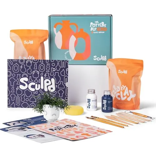 Produktbild Sculpd – Das originale Töpfer-Set, Komplettes lufttrocknendes Ton-Set für Erwachsene, inklusive Modellierwerkzeugen, Lack, Pinseln, Anleitungen sowie Kunst & Bastelset, Glanzlack