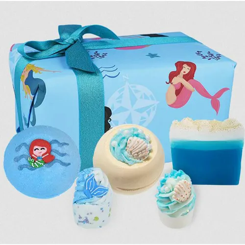 Bomb Cosmetics Bade-Geschenkset 5-tlg. Part Time Mermaid - Badebomben Set für entspannende Wellnessmomente, ideal für kreative Badeerlebnisse und perfekte Geschenke.