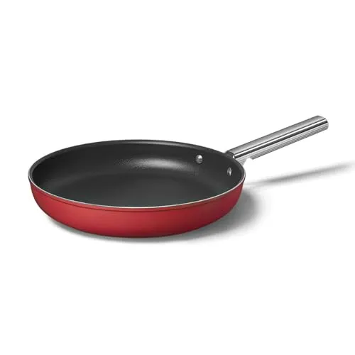 Smeg 50s Style Bratpfanne 26 cm - Pfanne aus kaltgeschmiedetem Aluminium mit PTFE-Antihaftbeschichtung, hitzebeständig bis 250 °C und spülmaschinengeeignet – ideal für stilvolles Kochen in Ihrer Küche.