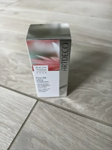 ARTDECO Skin Yoga Face Pure Silk Lifting Treatment 30 ml - Sonstige Gesichtspflegeartikel mit sofortiger Lifting-Wirkung, kombiniert Seide und Perlenextrakt für ein geschmeidiges Hautgefühl und strahlenden Teint.