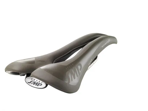 Selle SMP Well GEL Fahrradsattel Gravel Edition - Ergonomischer Fahrradsattel für Gravelbikes, mit Gelpolsterung für maximalen Komfort und Druckentlastung im Dammbereich. Ideal für lange Fahrten und verschiedene Fahrradtypen.