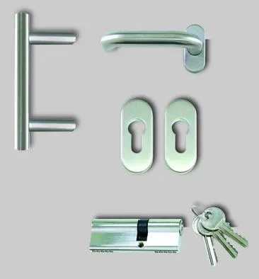 Meeth Haustürstoßgriff-Set Edelstahl ME40 – Abgerundet - Elegantes Haustürstoßgriff-Set aus hochwertigem Edelstahl, ideal für eine moderne Türgestaltung. Robust und langlebig für den täglichen Einsatz.