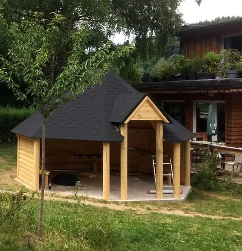Hütte Grill Grillkota Hütte Überdachung Finnische 16,5 m² - Skandinavisches Gartenhaus aus Kiefernholz mit Kuppeldach. Ideal für Grillabende, abschließbar, isoliert und wetterfest. Einfache Montage und langlebig für viele Jahre Freude im Freien.