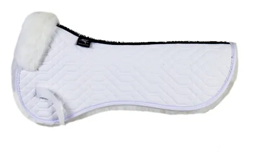 Engel Reitsport Sattelpad SAKIS1 Lammfell & Baumwollsteppstoff - Hochwertiges Sattelkissen in Größe L (18 - 19,5 Inch), ideal für Esel und Pferde. Das Lammfell sorgt für hohen Komfort und eine optimale Passform beim Reiten.