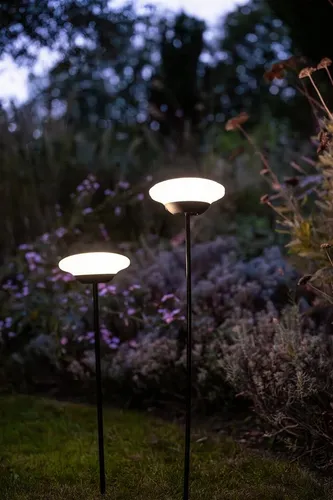Lumix® Solar Flowers Solarleuchte für den Garten in weiß von lumix
