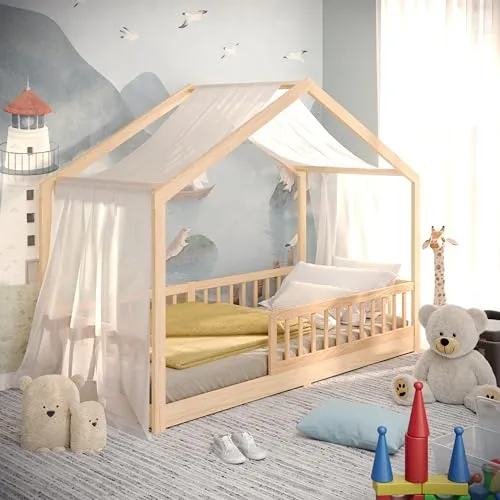 CADANI Malte Hausbett 90x200 cm – Robustes Montessori Bodenbett - Das CADANI Malte Hausbett 90x200 cm aus naturbelassenem Kiefernholz bietet Stabilität bis 200 kg. Ideal für selbstständige Kinder, fördert es die motorische Entwicklung und bietet Geborgenheit beim Einschlafen.