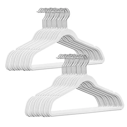 Stück hochwertige Samt Kleiderbügel in der Farbe Weiß mit Silber Haken/Anti-Rutsch/von StickandShine 50