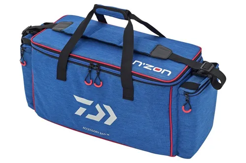 DAIWA N'Zon Accessory Bag M – Gepolsterte Angeltasche für Zubehör - Ideal für den Transport von Angelausrüstung, bietet diese mittelgroße Tasche (50l) viel Platz und praktische Aufsetztaschen für Tackleboxen. Mit abnehmbarem Schultergurt und gummiertem Boden für Stabilität.