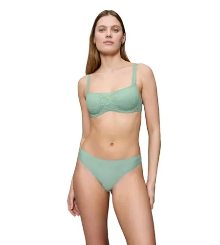 Triumph Bügel-BH Body Make-Up Illusion Lace Balconette - Funktionsunterwäsche mit flexiblem Bügel und flach-auslaufenden Cup-Rändern für hohen Tragekomfort. Ideal für stilbewusste Frauen, die Halt und Sinnlichkeit suchen.