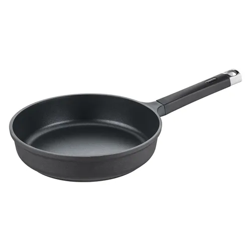 Berndes Schmorpfanne 031627, 28 cm - Schwarz mit Aufhängeöse - Pfanne aus hochwertigem Aluguss mit 3-Schicht-Antihaftversiegelung, ideal für fettfreies Braten und leicht zu reinigen, perfekt für Multizonen-Induktionsherde.