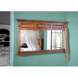 Spiegel Akazie 160x7x87 honig lackiert OXFORD - Eleganter Wandspiegel mit massivem Holzrahmen und Zierkranz. Ideal für die flexible Wandmontage dank integrierter Haken. Hochwertige Lackierung auf Akazienholz in warmen Tönen, perfekt kombinierbar mit weiteren Möbeln der OXFORD-Serie.