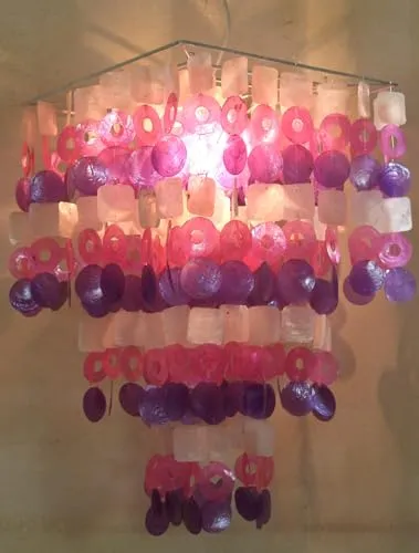 GURU SHOP Deckenlampe Sixty - Farbige Muschelleuchte mit Capiz-Plättchen - Lampen: Romantische Deckenlampe aus Hunderten Capiz-Plättchen, ideal für drinnen und überdachte Außenbereiche, sorgt für ein angenehmes Licht und nostalgisches Flair.