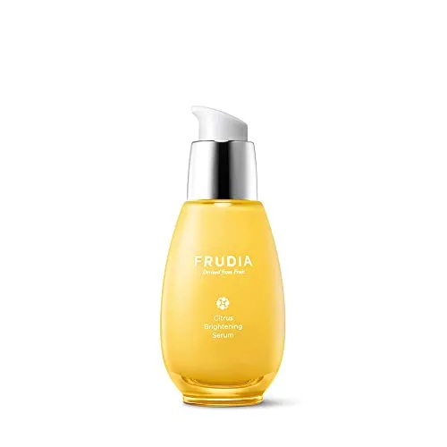 FRUDIA Citrus Brightening Serum - Tagespflege mit feuchtigkeitsspendender Formel, verfeinert das Hautbild und sorgt für einen erfrischenden Blütenduft.