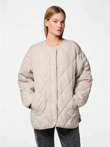 PIECES Female Steppjacke PCSTELLA - Funktionsjacke mit nachhaltigem Material aus 50% recyceltem Polyester, ideal für stilvolle und umweltbewusste Frauen.