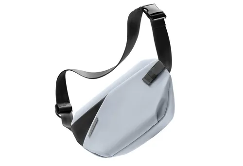 Inateck Gürteltasche 3,8 L - Leichte Umhängetasche in Puderblau - Gürteltasche in Puderblau, ideal für unterwegs mit viel Stauraum und praktischem Design für komfortables Tragen.