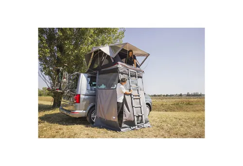 Anbauzelt Privacy Moonlight Tent 180 – Flexibles Umkleidezelt für Autos - Langlebiges Umkleidezelt mit klaren Folienfenstern und Moskitonetz. Ideal für Campingbusse und SUVs. Wetterfest und strapazierfähig, bietet viel Kopffreiheit und Schutz vor UV-Strahlen.