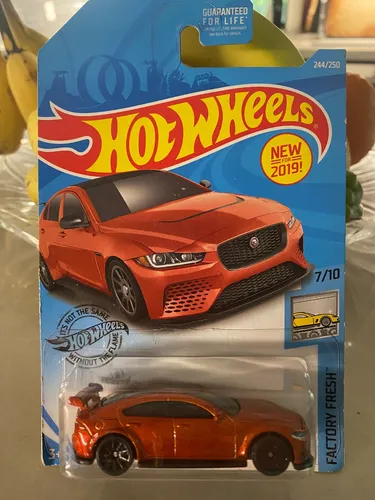 Hot Wheels #244 Fabrik Frisch 7/10 JAGUAR XE SV PROJECT 8 Orange 2019