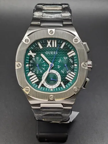 GUESS Watch GW0572G6 - Armbanduhren für Herren, modische Multi Zifferblatt Uhr mit Kalenderfunktion, wasserdicht bis 5 bar und elegantem Silber Edelstahl Band für jeden Anlass.