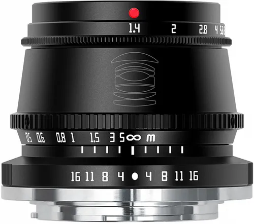 TT Artisan 35mm F1.4 MFT Weitwinkelobjektiv - Objektiv für APS-C-Kameras mit äquivalenter Brennweite von 52,5 mm, ideal für Porträts. Manuelle Fokussierung und große Blende für kreative Fotos bei nur 180g Gewicht.